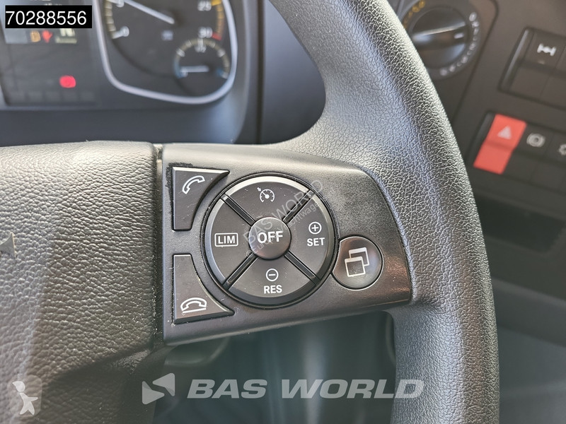 Kamion Mercedes 1527 4X2 15tonner Automatic...