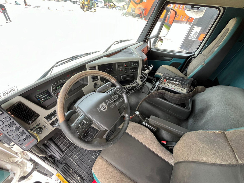 Kamion Volvo 330 6x2*4 HIAB 192E-5 / HIAB XR 18...