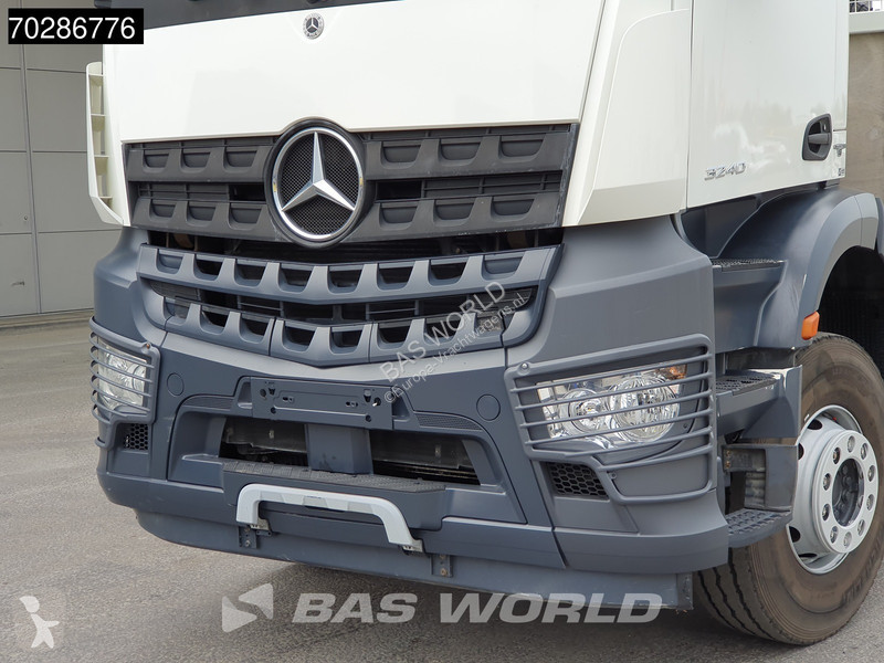 Camion Mercedes 3240 8X4 HIAB 211E-6 HIPRO...