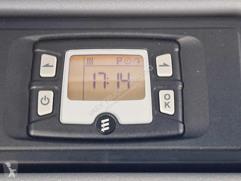 Kamion Mercedes 1524 Box with sidedoors - Zepro...