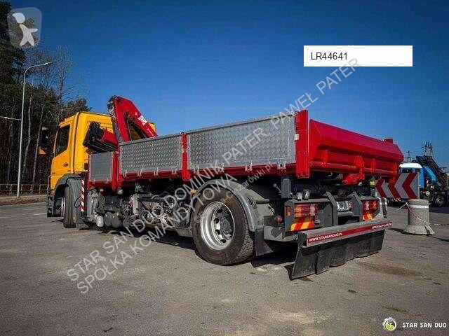 Camión Mercedes AXOR 4x2 HMF 975 HDS Crane...