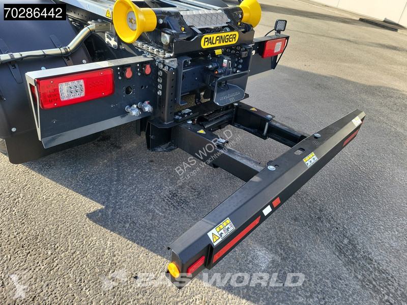 Camión Iveco X-Way 580 6X2 NEW Palfinger...