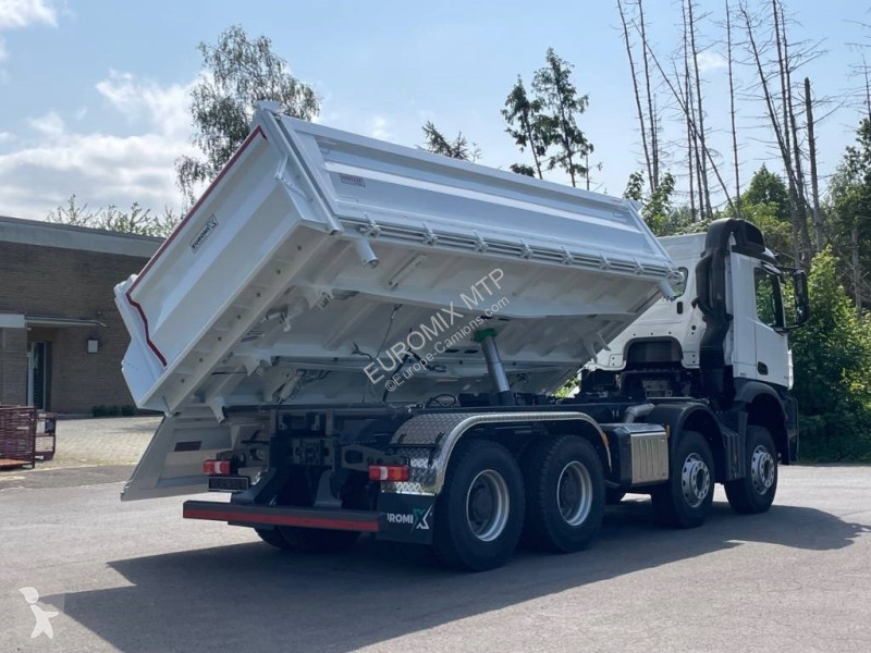 Kamion  Arocs 4142