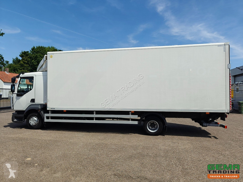 Kamion Renault D240 4x2 Half Sleeper Cab Euro6E...