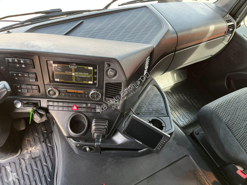 Kamion Mercedes 3253 8x4 2019