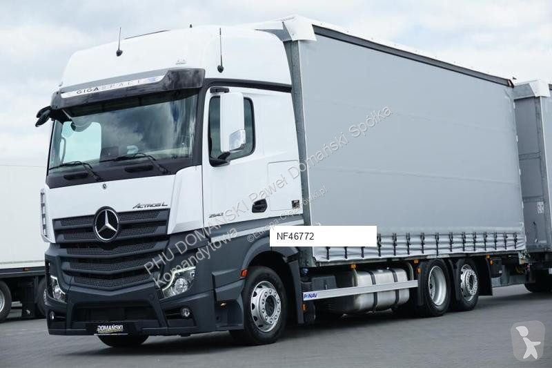 Kamion s návěsem Mercedes / TANDEM