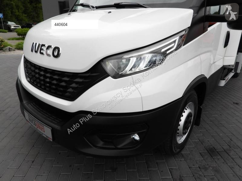 Véhicule utilitaire Iveco DAILY 35S18 PLANDEKA...