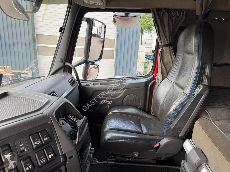 Kamion Volvo 16700 6x4 Tipper And Tractor Combi...