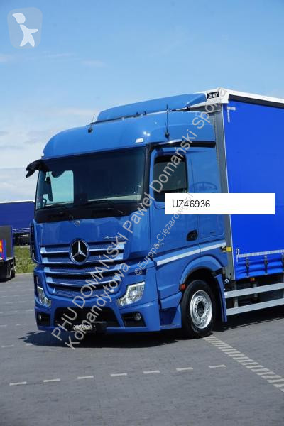Kamion s návěsem Mercedes / TANDEM