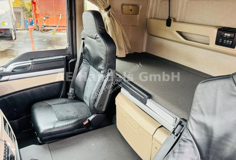Camion MAN TGS 26.500