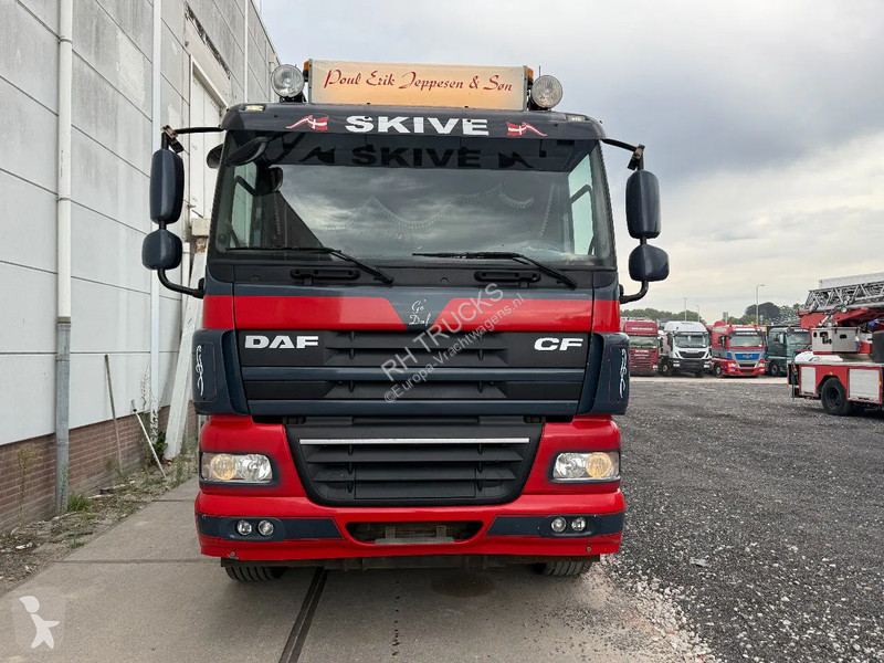 Kamion DAF 85460 8X2 + YEAR 2016 HMF CRANE...