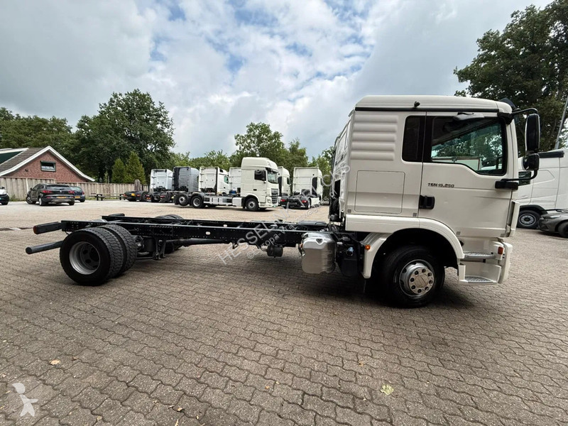 Kamion MAN 15.250 4X2 Chassis, Airco, 526.460...