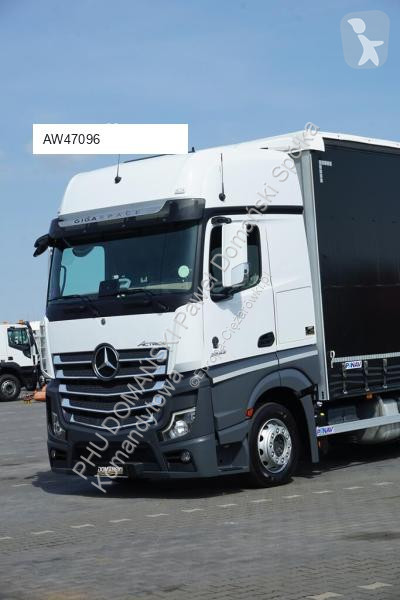 Kamion s návěsem Mercedes / TANDEM