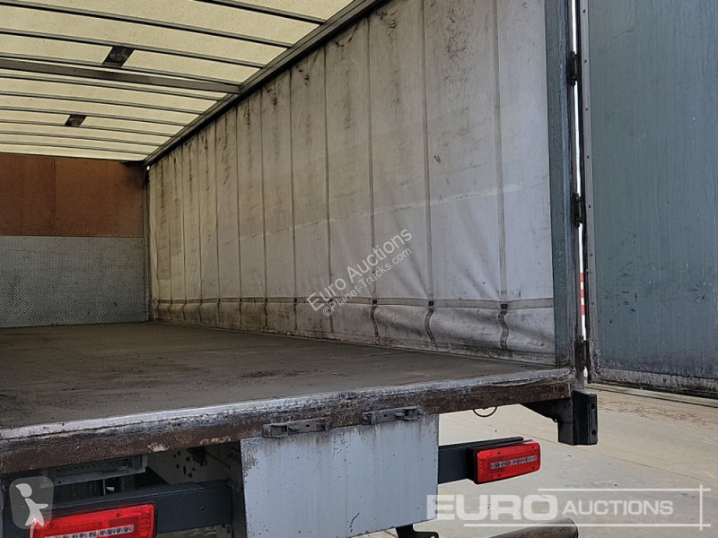 Camion  CF230