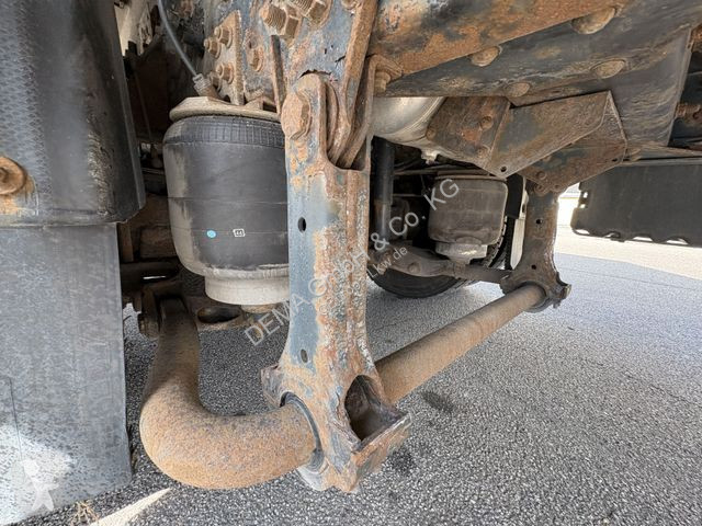 Kamion Iveco...
