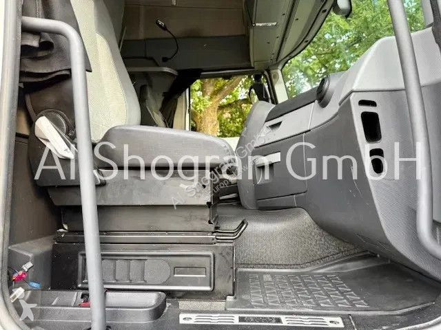 شاحنة مقطورة Renault T480...