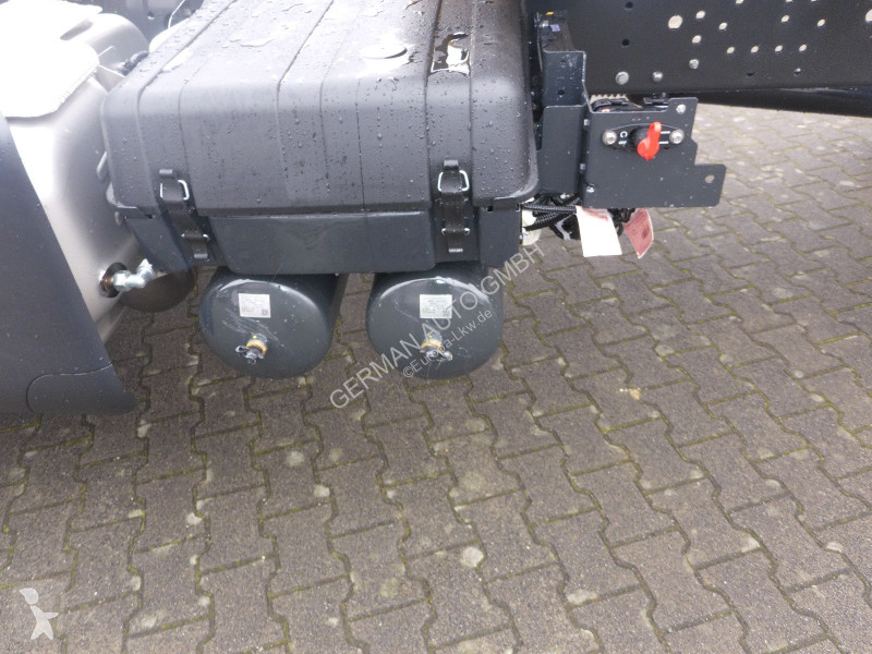 شاحنة Iveco 180E32K Radstand.4.185mm 2-Stück MY 25