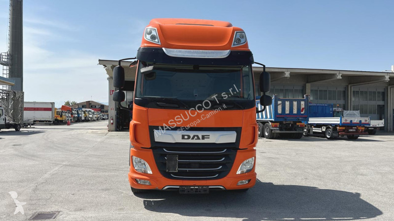 شاحنة DAF CF 410 4X2