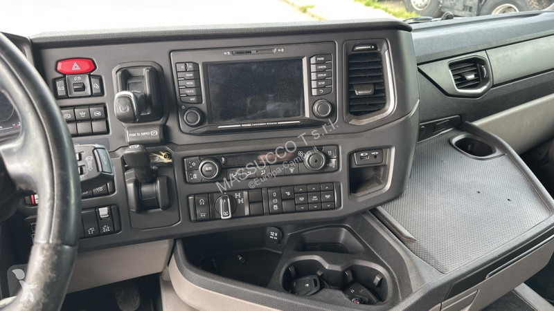 شاحنة Scania R650 8x4
