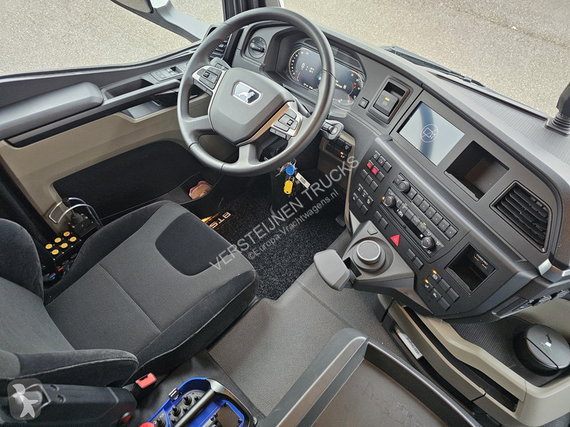 Грузовик MAN 35.470 8x4 / HMF 2243 Z KRAAN +...