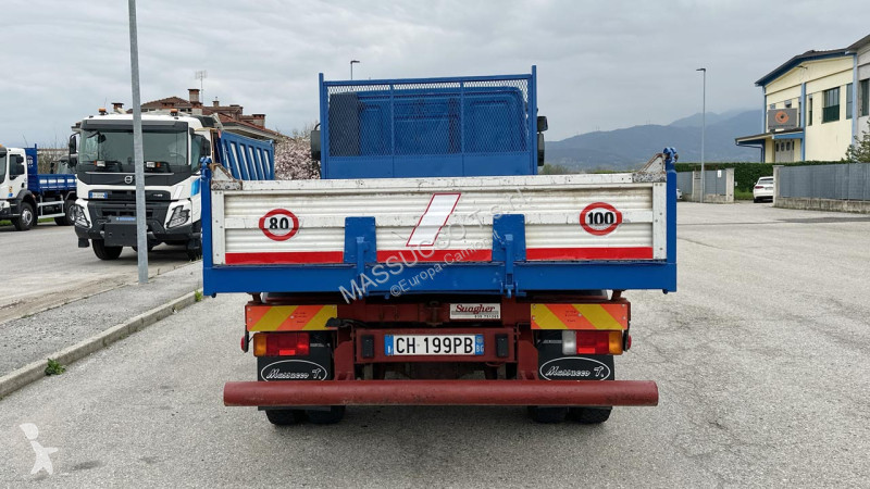 شاحنة Iveco Tector