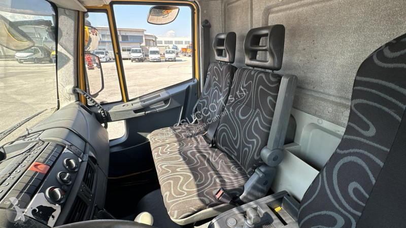 Camion  ML120E18