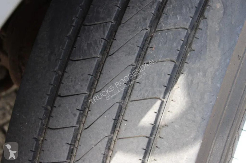 شاحنة DAF 220 + lift + euro 5