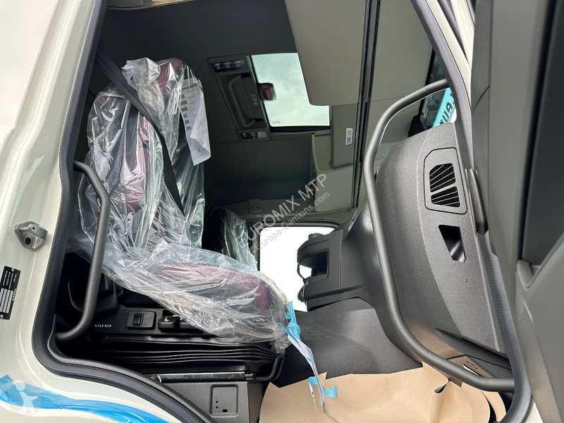 شاحنة Volvo 500 Volvo  500 8X4 Retarder...