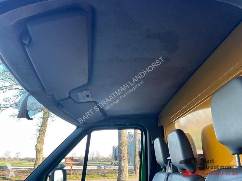 Lastbil Volkswagen open laadbak met HMF 152T2...