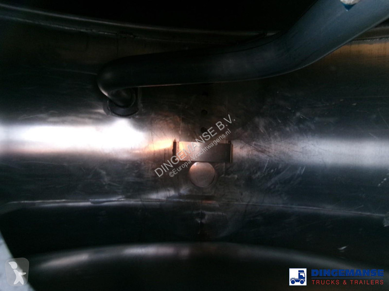 Lastbil Volvo 280 4x2 fuel tank 13.3 m3 / 4 comp
