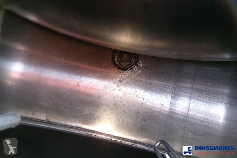 شاحنة Renault 270 4x2 fuel tank 13.7 m3 / 4 comp