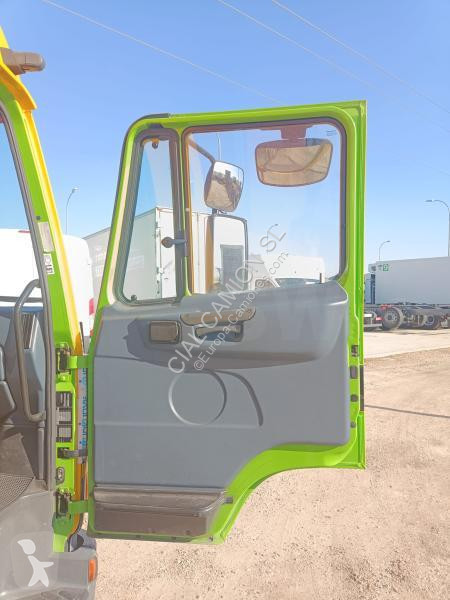 شاحنة DAF 210