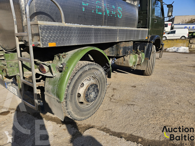 Kamión Volkswagen VW-MAN 8.136