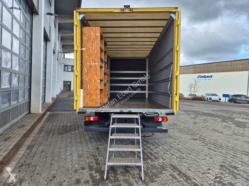 شاحنة Mercedes 816 4x2 Möbelkoffer 3 Sitze