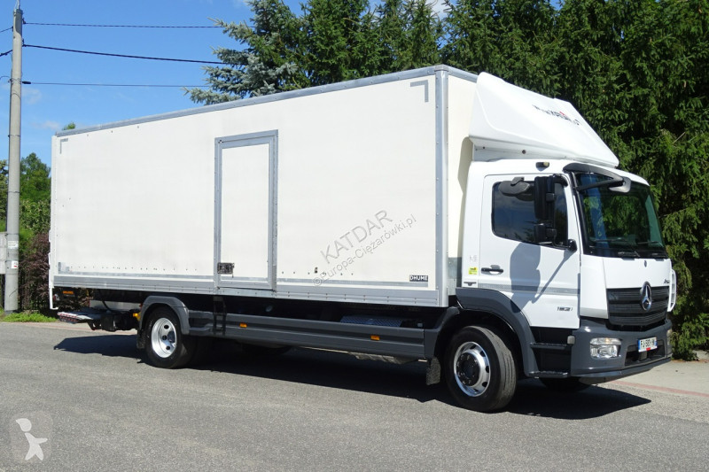 شاحنة Mercedes 1521 Euro 6 kontener 20p....