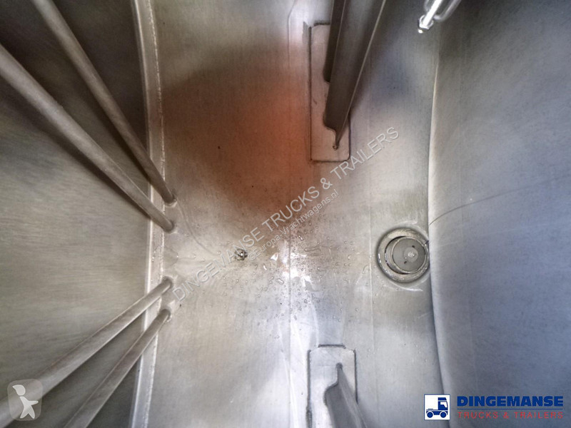 شاحنة Renault 270 4x2 fuel tank 13.3 m3 / 3 comp