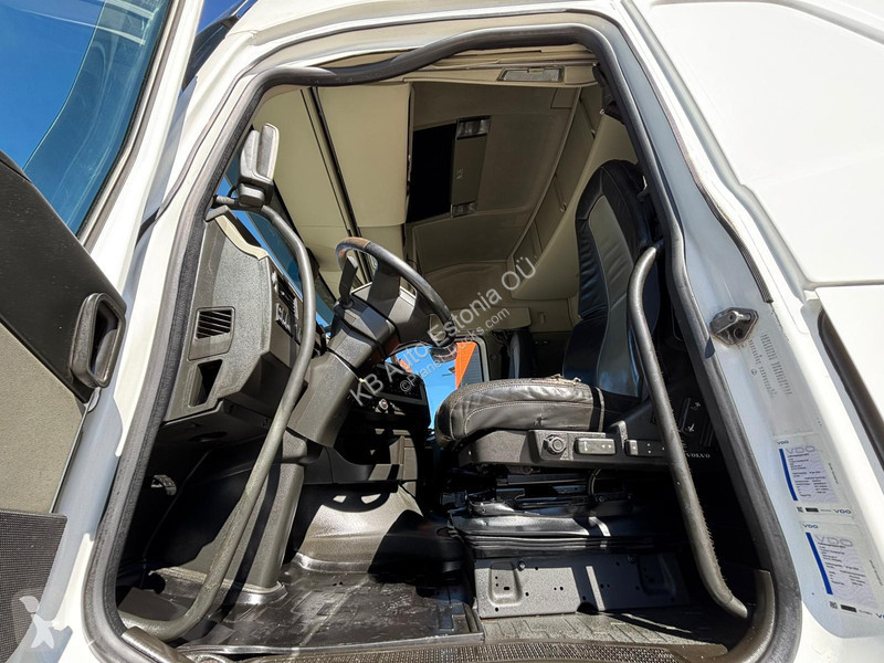 شاحنة Volvo 500 6x2 ThermoKing T-1200R / box...
