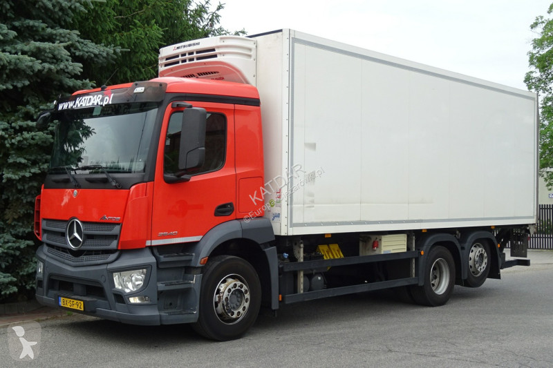 شاحنة Mercedes 2840 Syp euro 6 chłodni 3 osie...