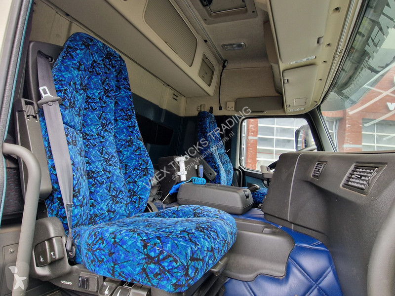 شاحنة Volvo Globetrotter 6x2*4 - Livestock -...
