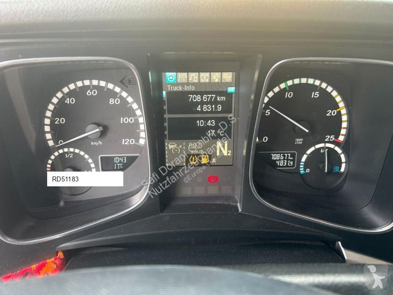 شاحنة Mercedes 2551