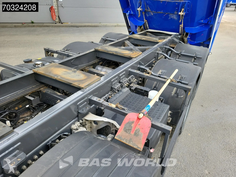 شاحنة Volvo 450 8X4 18m3 tipper Lift-Axle...