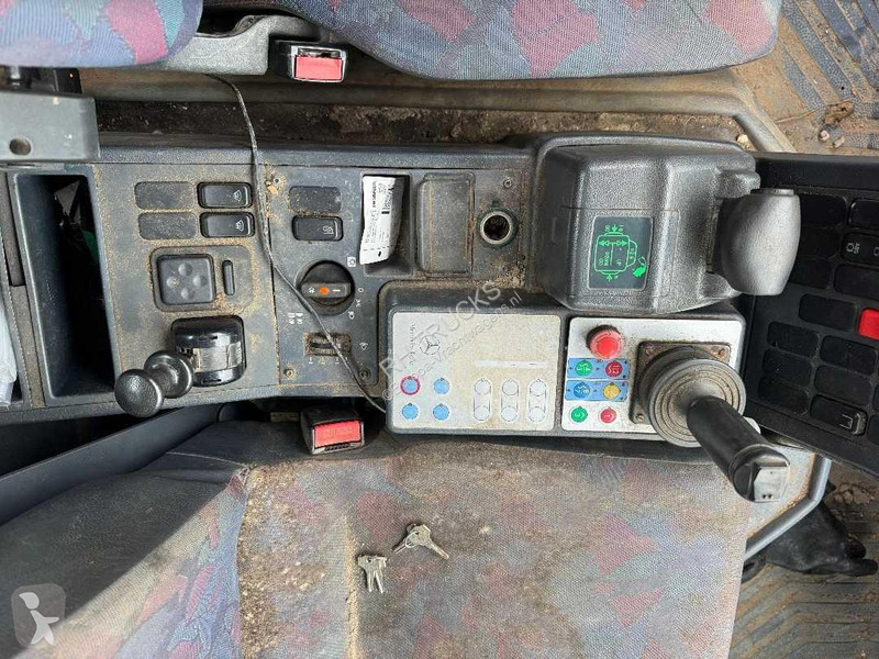 شاحنة Unimog 4X4 + PALFINGER PK 16502 + REMOTE...