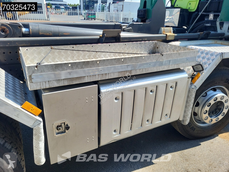 شاحنة Mercedes 3253 8X4 25 tons Mobas...