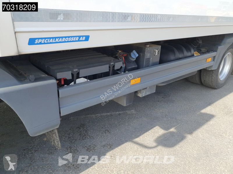 شاحنة Mercedes 1021 4X2 5,20m Box Frigoblock...