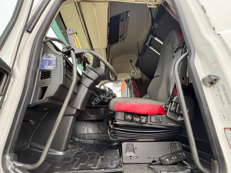شاحنة Volvo 540 8x4/4 FOR SALE AS CHASSIS /...