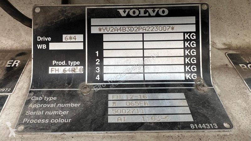 شاحنة Volvo 12420 (LAMES / STEEL SUSP. / BOITE...