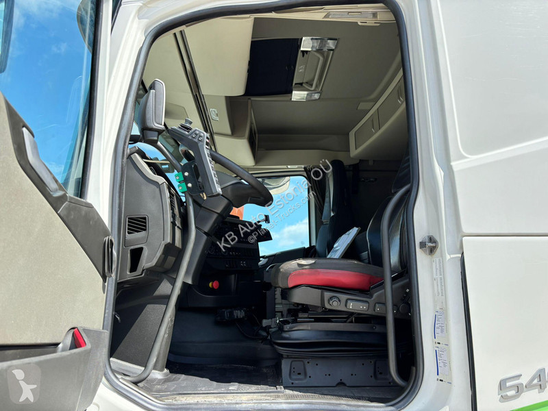 شاحنة Volvo 540 6x2*4 HIAB XR 21 ton / L=5650...