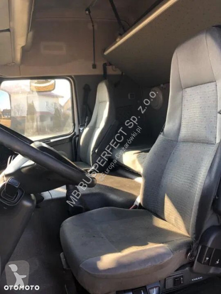 Camion Volvo 18002