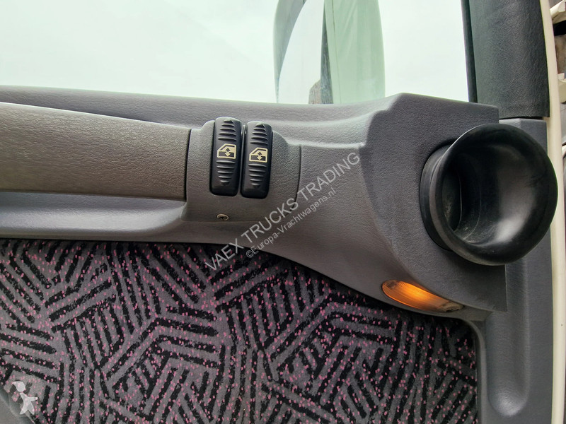 Camion Scania P94 260 - 4x2 - Full air - Manual...