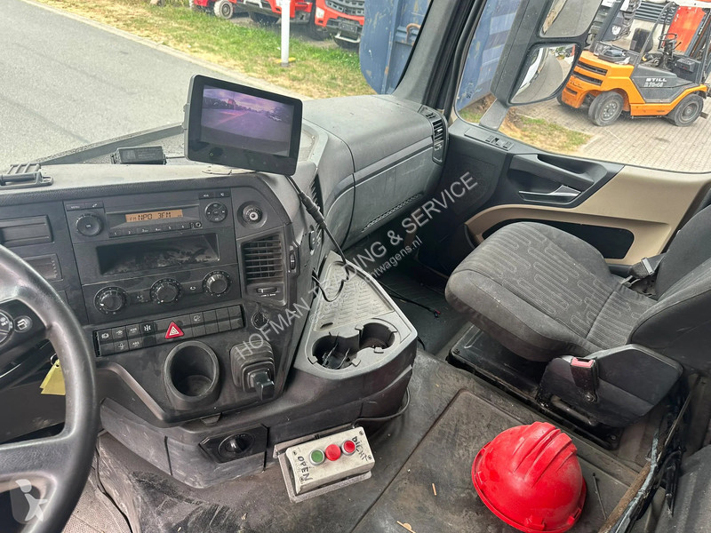 شاحنة Mercedes 4145 8x4 kipper 3x Available